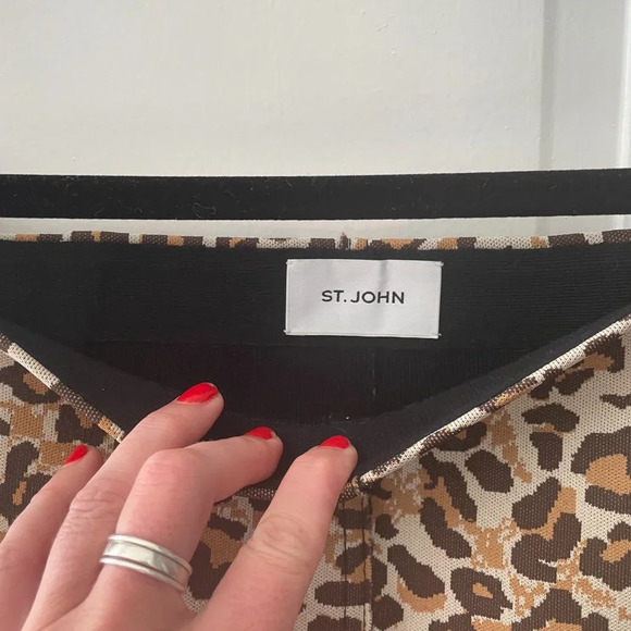 NWOT ST JOHN Collection Leopard Pencil Skirt Sz 2 - Picture 2 of 5